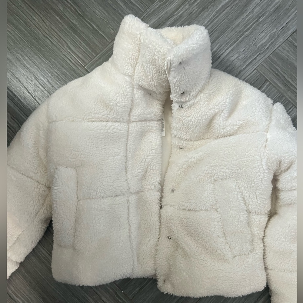 Alo sherpa snow Angel puffer